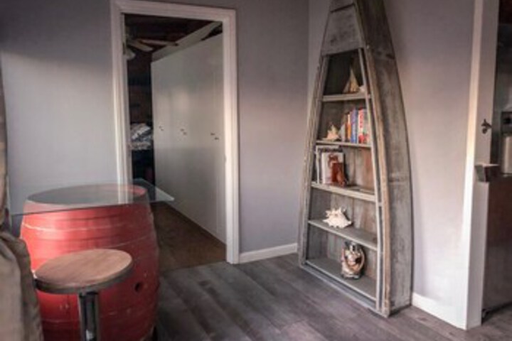 Room 6 of 23