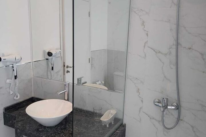 Room 14 of 29