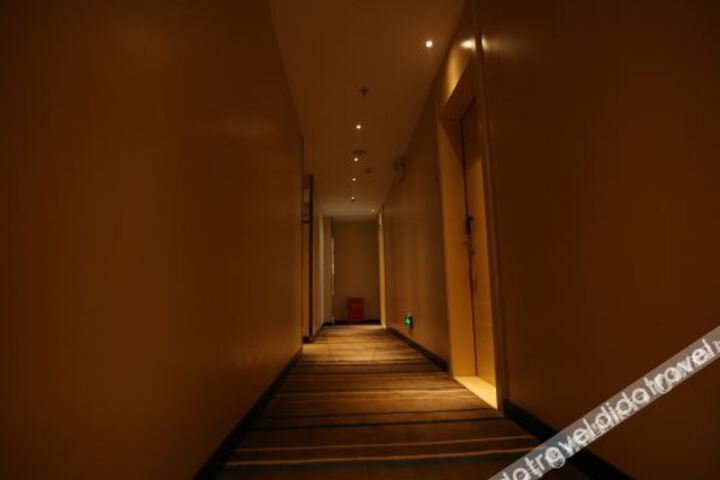 Hotel Interior 13 of 34