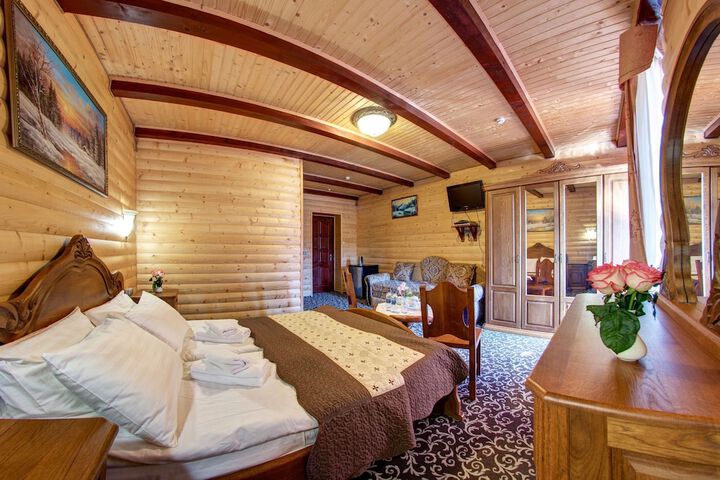 Room 12 of 43
