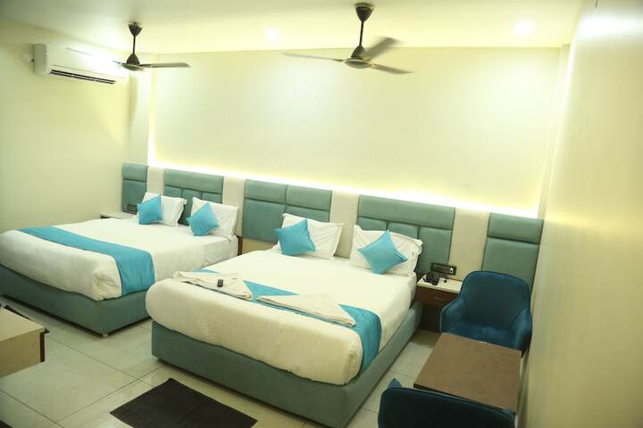 Room 12 of 20