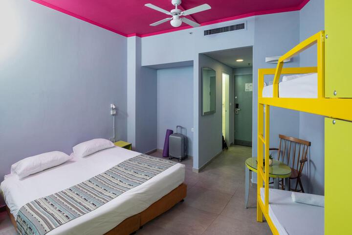 Room 34 of 115