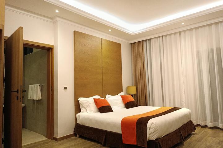 Room 32 of 70