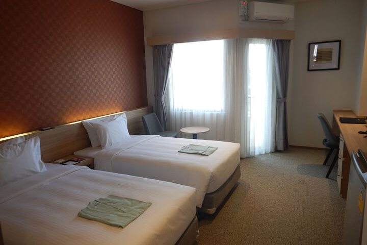 Room 10 of 89
