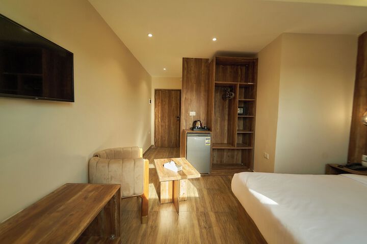 Room 26 of 60