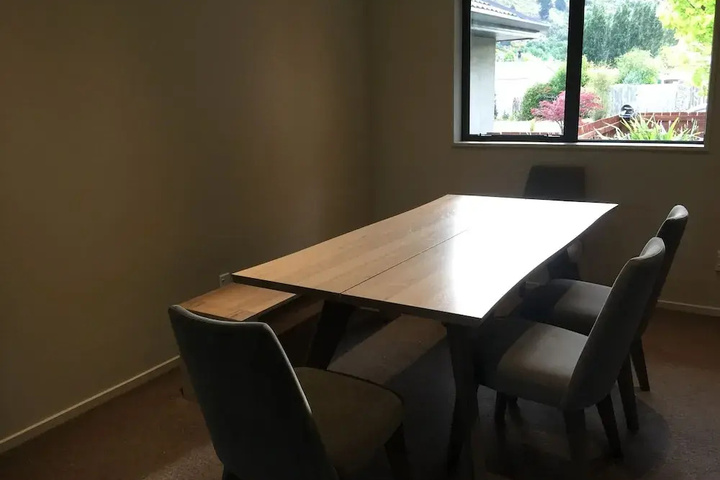Room 4 of 11