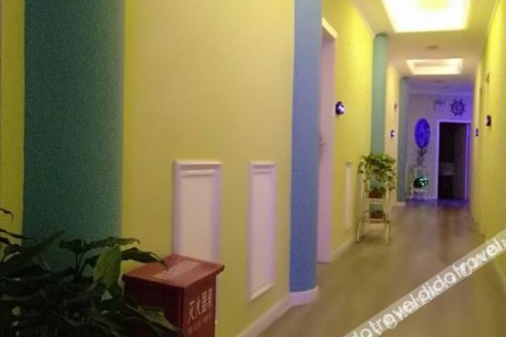 Hotel Interior 4 of 14