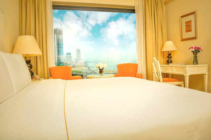 Room 44 of 80