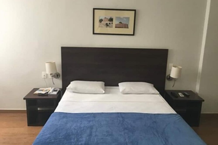 Room 16 of 26