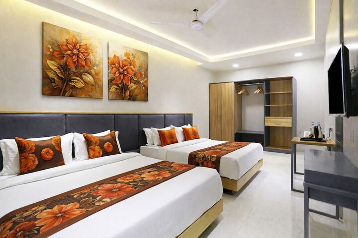 Room 28 of 43