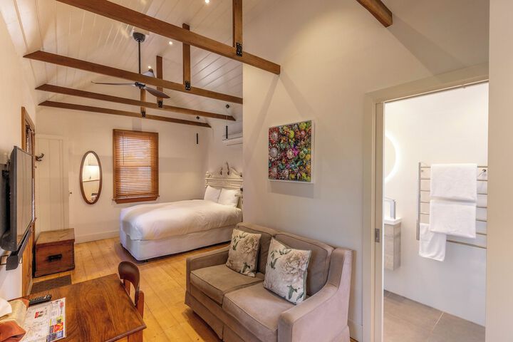 Room 5 of 27