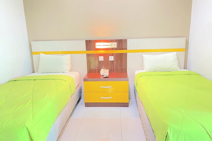 Room 18 of 32