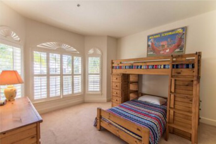 Room 26 of 26