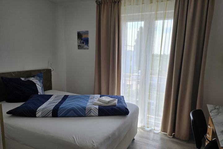 Room 27 of 54