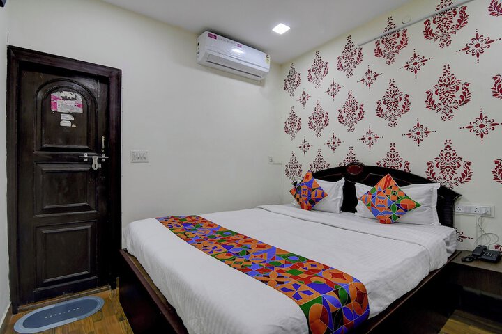 Room 9 of 31
