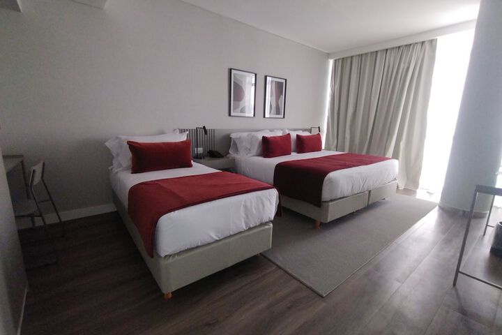Room 49 of 99