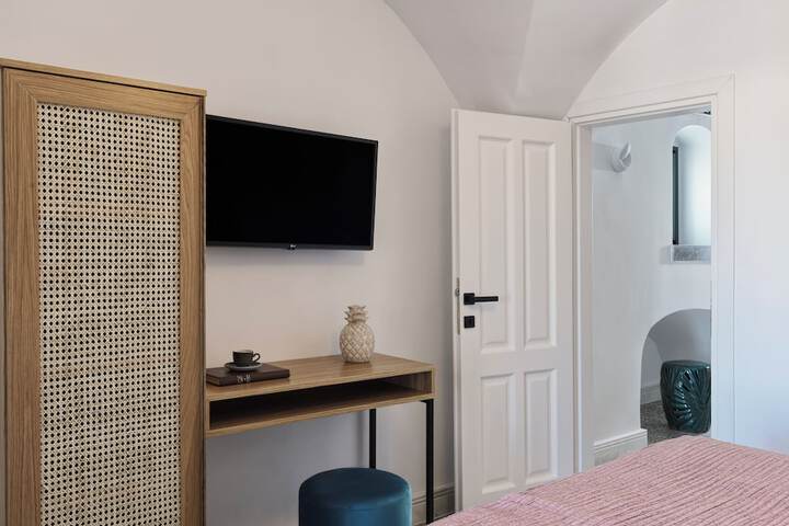 Room 42 of 96