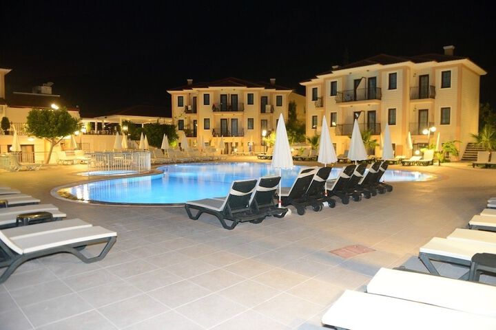 Hotel with Pool