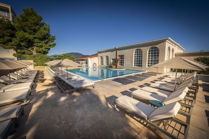 Pools & Facilities
