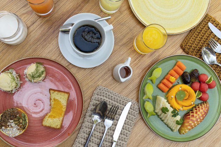 Breakfast/Coffee Service 100 of 120