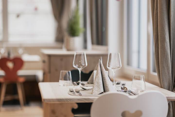 Dining 154 of 200