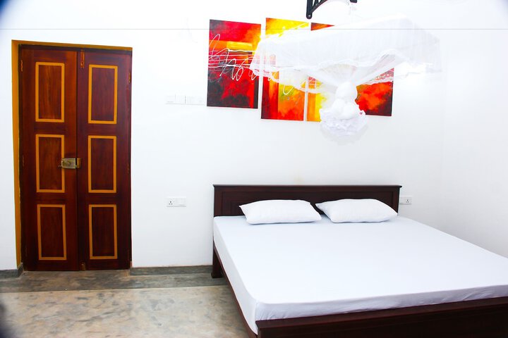 Room 2 of 5
