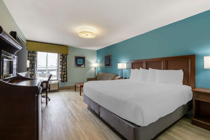 Room 8 of 31