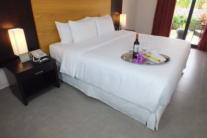 Room 4 of 37