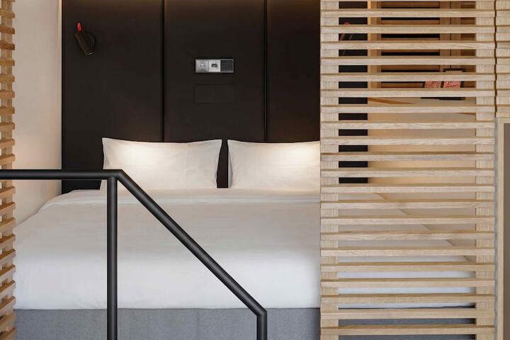 Room 17 of 72