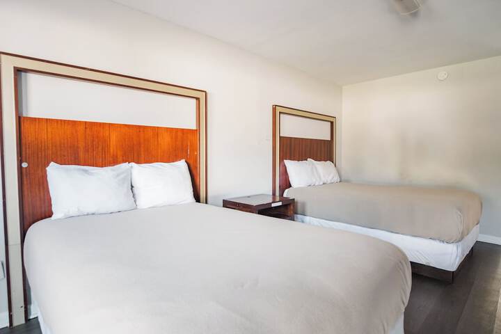 Room 8 of 16