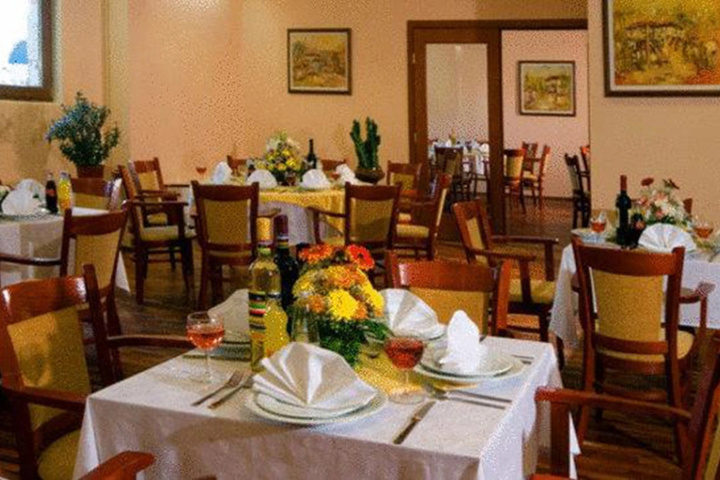 restaurant