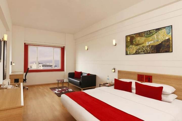 Room 10 of 34