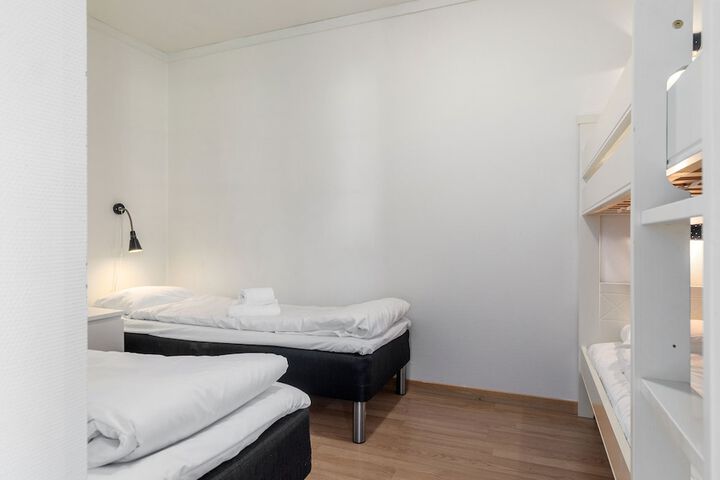 Room 3 of 45
