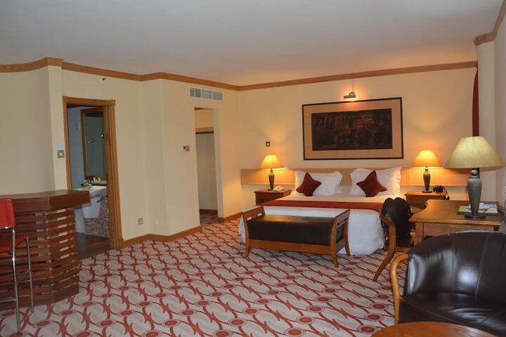 Room 16 of 48