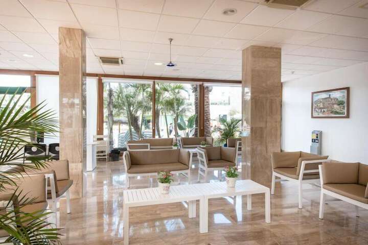 Guest Lobby