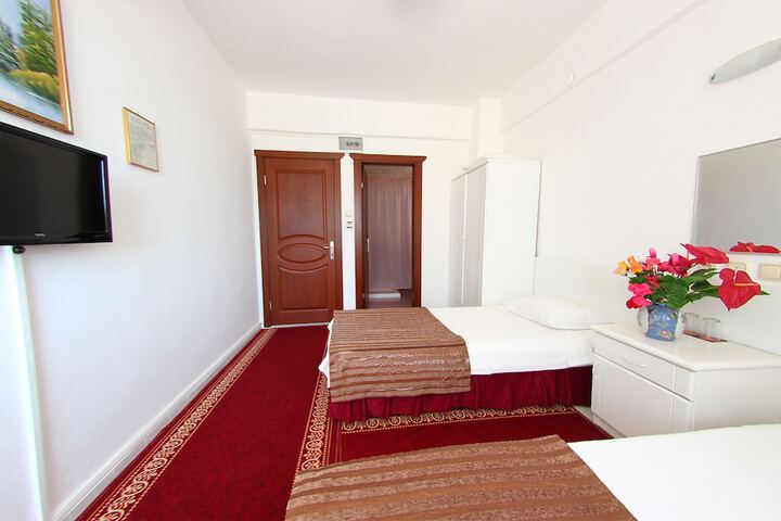 Room 4 of 53