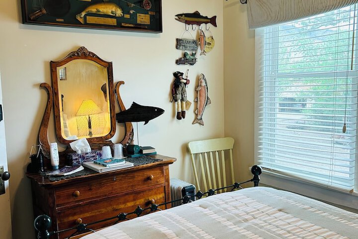 Room 17 of 64
