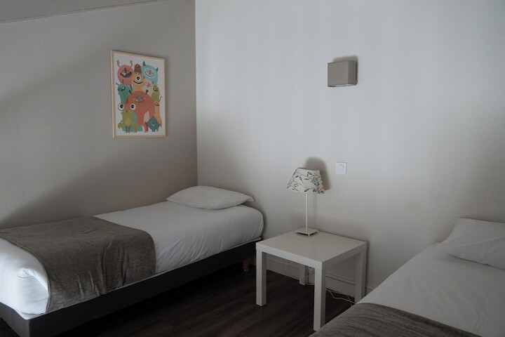 Room 12 of 54