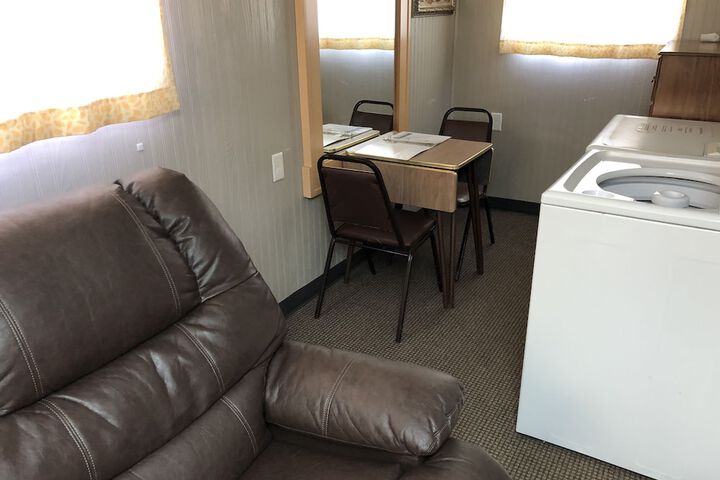 Room 4 of 12