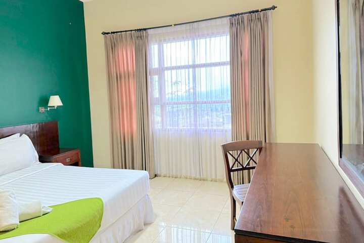 Room 4 of 41