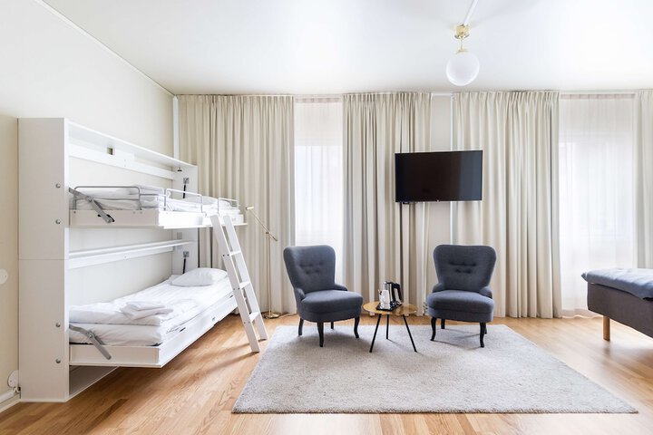 Room 51 of 141