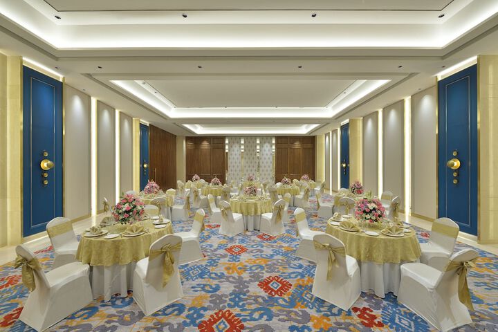 Banquet hall