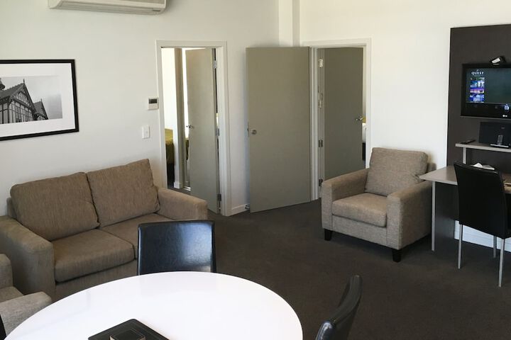 Room 13 of 29