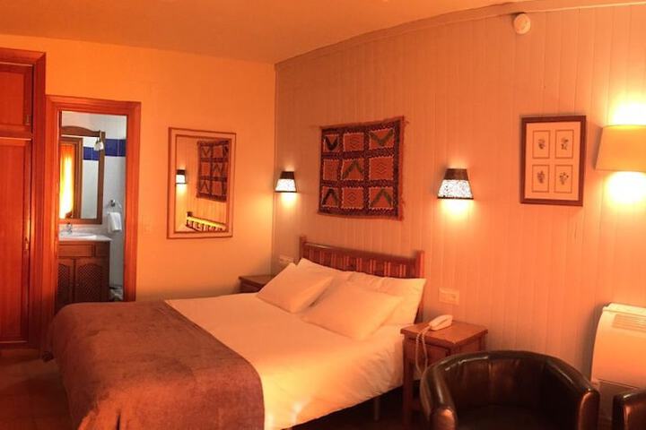 Room 9 of 68