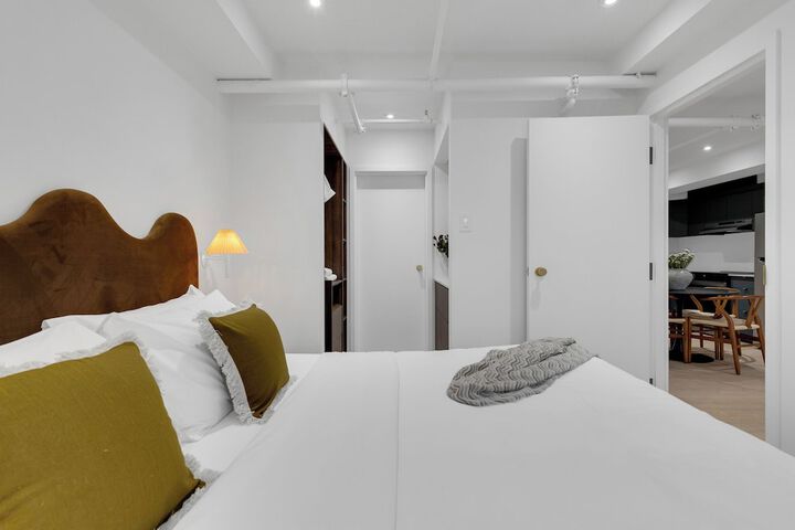 Room 67 of 199