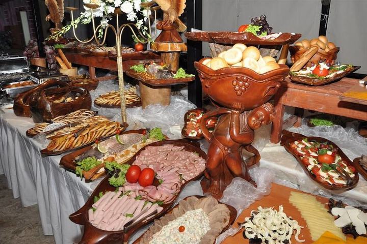 Dining 45 of 68