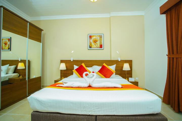 Room 8 of 32