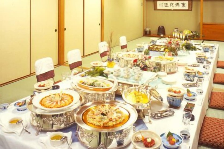 Banquet hall