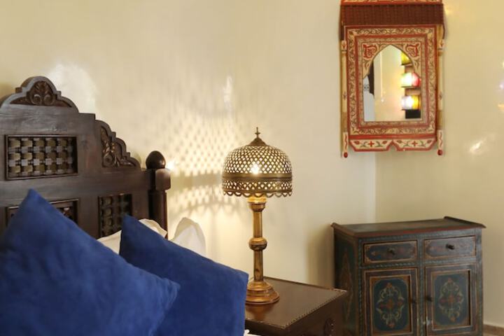Room 27 of 120