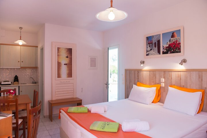 Room 47 of 195